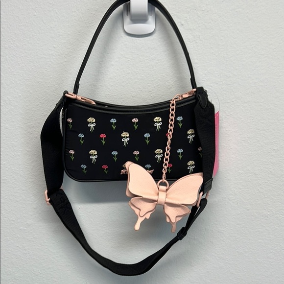 💐Betsey Johnson | Flower Shoulder Bag Includes Charm w/ Removable Strap - Picture 1 of 11